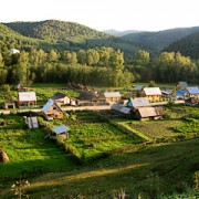 Деревня в горах Урала. Village in Ural mountains