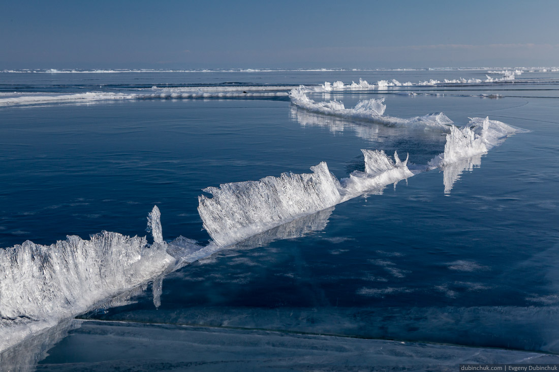 Разнообразные формы льда на Байкале. Путешествие по льду Байкала на коньках. Pure Baikal ice
