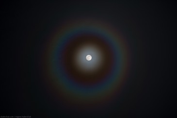 Лунная радуга. Радуга вокруг луны. Гало. Ореол. Moon rainbow. Halo