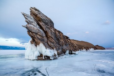 Зловещая скала на острове Огой зимой. Байкал. Ogoy island on lake Baikal in winter