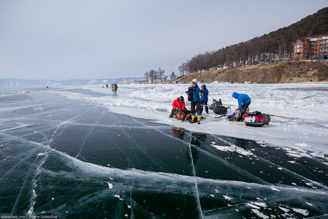 Поход по Байкалу на коньках. Сборы. Ice skating trip on Baikal lake