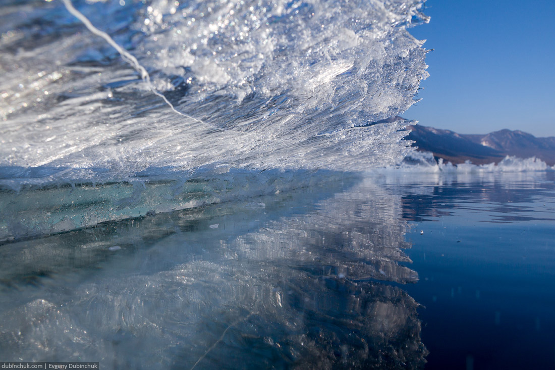 Разнообразные формы льда на Байкале. Путешествие на Байкал на коньках. Pure Baikal ice