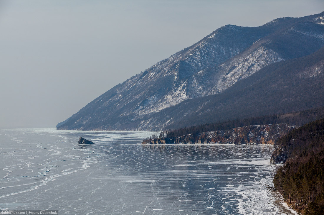 Бакланий камень с высоты птичьего полета. Путешествие по Байкалу на коньках. Lake Baikal in winter