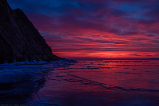 Зимний Байкал - фото льда на рассвете. Путешествие на Байкал на коньках. Winter Baikal - photo of ice at sunrise. Ice skates tour