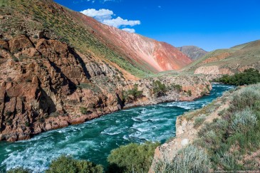 Rapid river Kekemeren, Tien Shan mountains, Kyrgyzstan