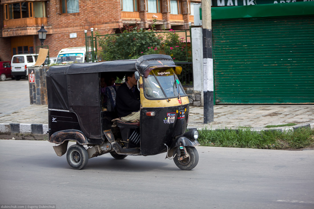 Рикша в Индии. Шринагар