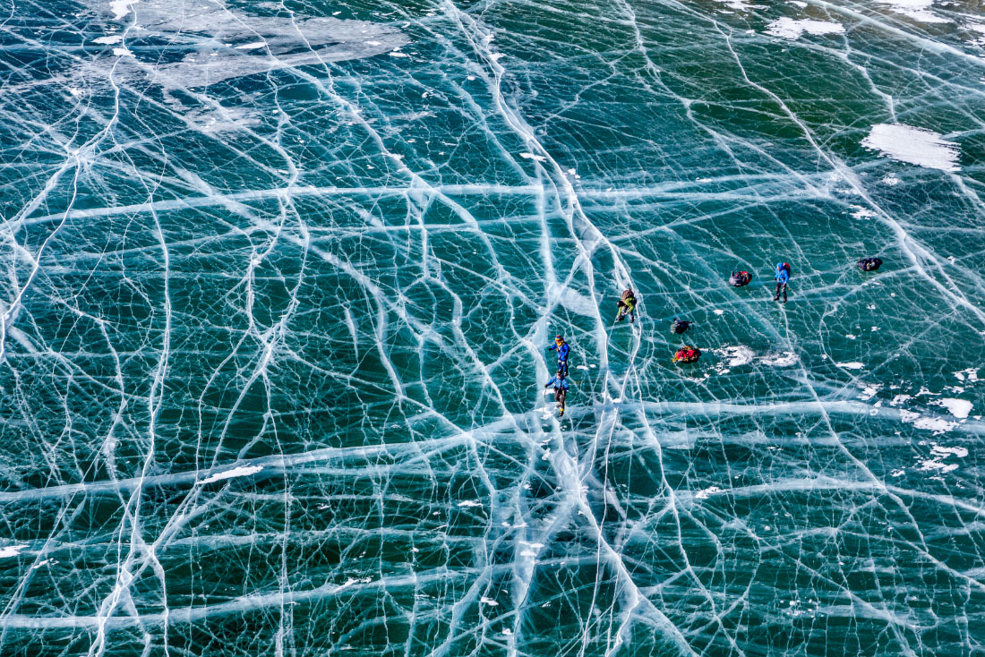 По льду Байкала на коньках. Adme Photo Awards 2014. 3 место в номинации "Радость путешествий". 