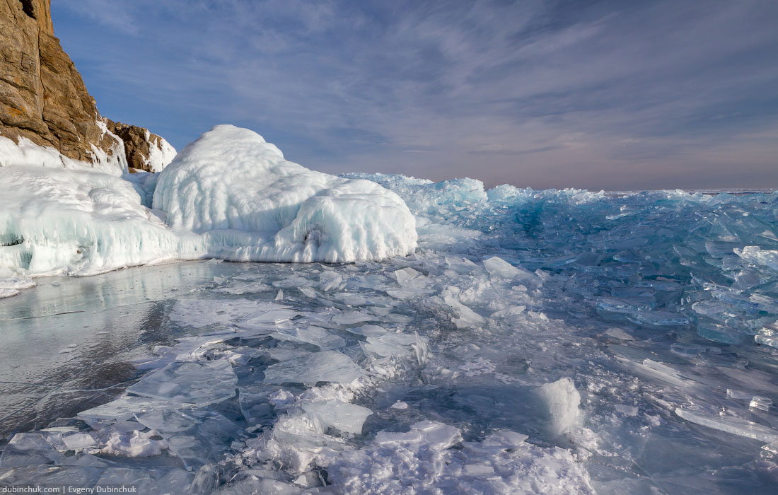 Торосы и сокуи на мысе Хобой. Байкал зимой. Hummocks and ice at cape Hoboi, lake Baikal